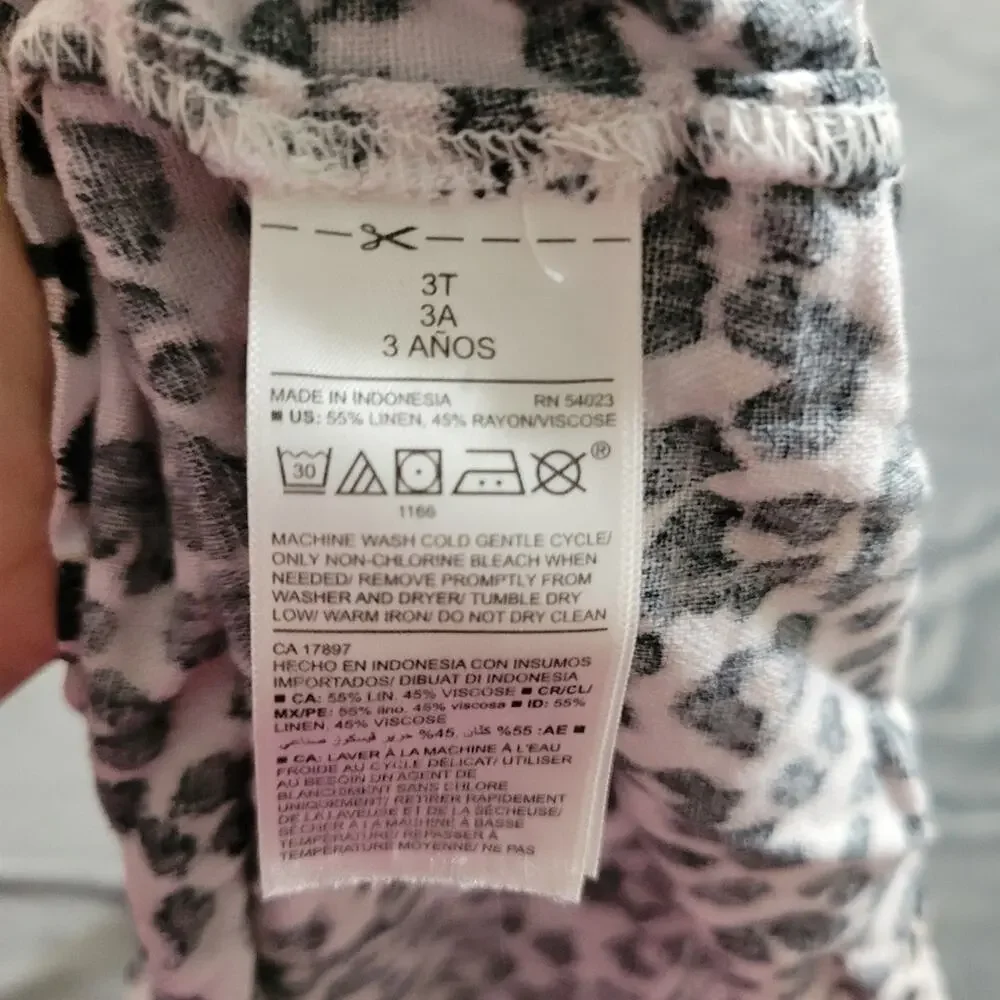 Old Navy Girls 3T Black‎ Beige Cheetah Linen Cap Sleeve Button Back Blouse Top